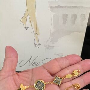 Gold filled Floral Motif Bracelet – Women Jewelry